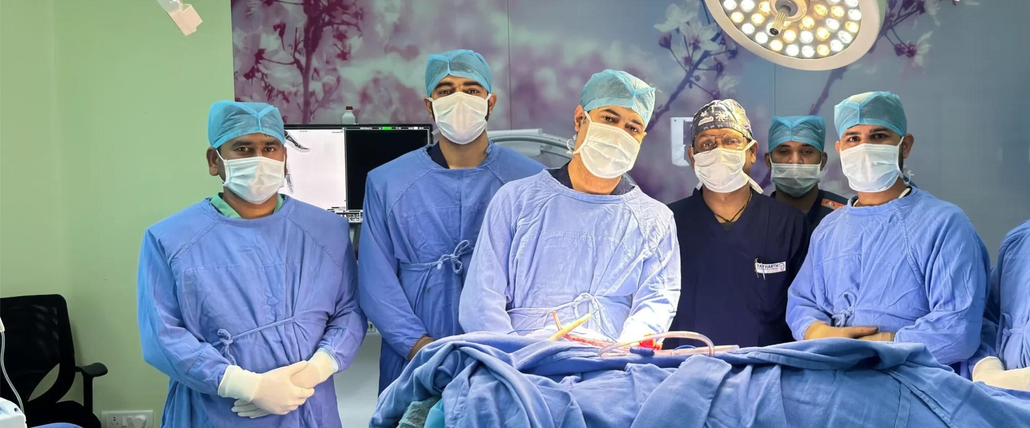 Dr Nikhil Sachdeva Senior Orthopedic Surgeon in Faridabad and his team at Yatharth Hospital Faridabad Sec 22